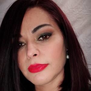 Meet your Posher, Adriana